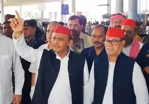 Current Union govt wont last long: Akhilesh Yadav
