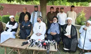 Mirwaiz Umar stresses need for Shia-Sunni unity