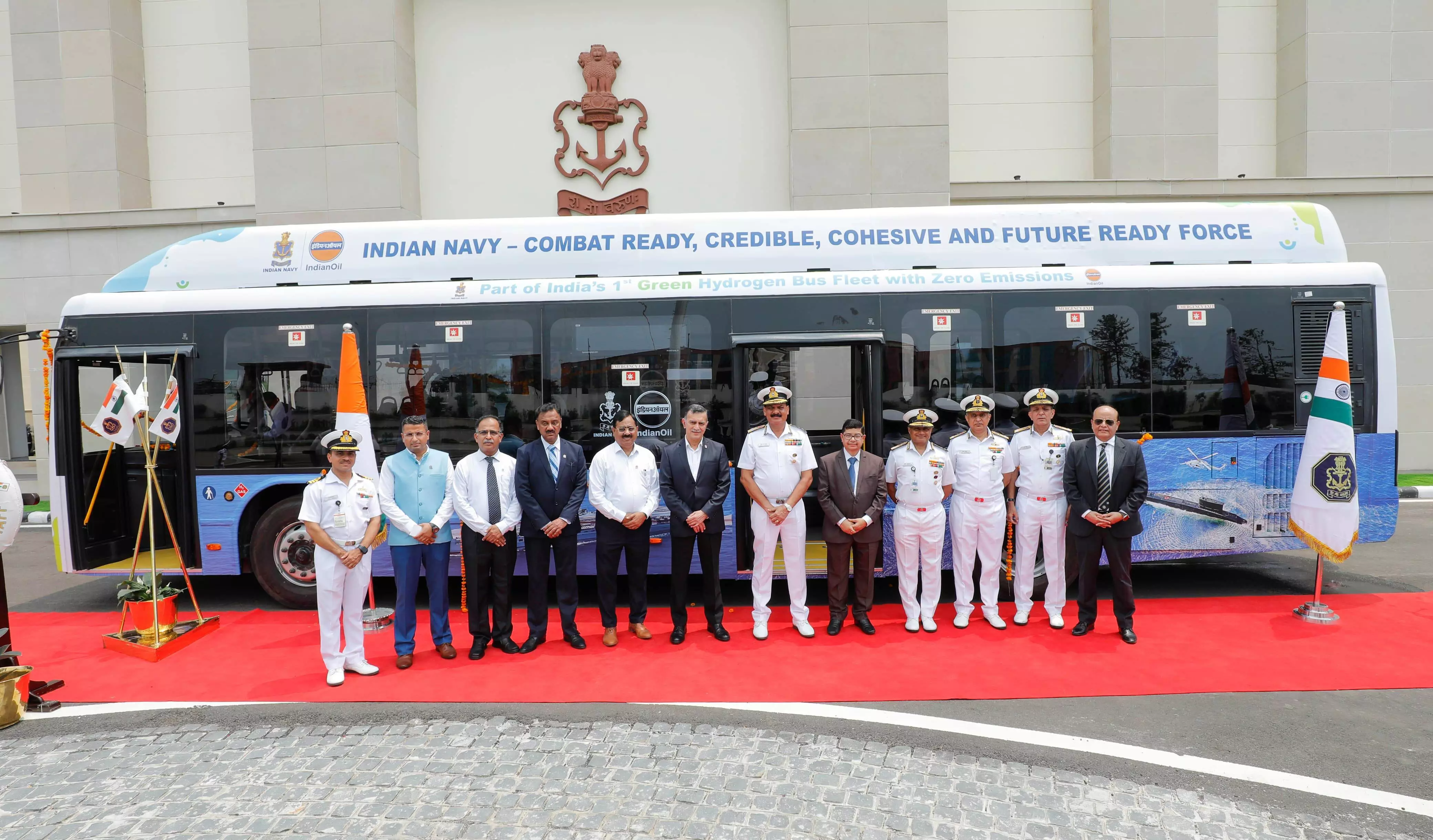 Indian Navy Receives Hydrogen Fuel Cell Bus from IOCL in Green Energy Push Indian Navy Receives Hydrogen Fuel Cell Bus from IOCL in Green Energy Push