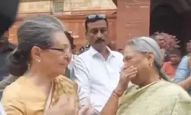 Unexpected Camaraderie: Sonia Gandhi, Jaya Bachchan break barriers  with smiles