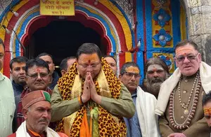 CM Pushkar Singh Dhami prays at Baba Kedarnath, engages with locals