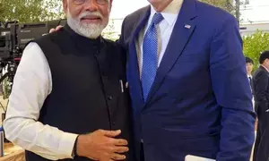 US senator moves bill to help India take on China