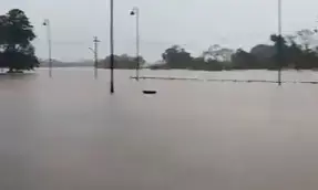 As rain continues, Maharashtra & Karnataka keep eye on border flood situation