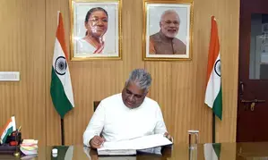 Kerala MPs discuss CRZ, man-animal conflict with Environment Minister