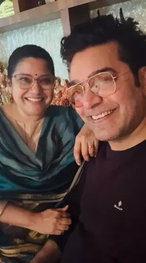 Renuka Shahanes modification of Kabhi Kabhi song for hubby Ashutosh Rana is a romantic treat Renuka Shahanes modification of Kabhi Kabhi song for hubby Ashutosh Rana is a romantic treat