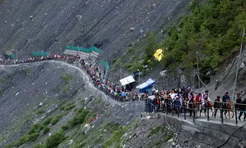 Amarnath Yatra surpasses last years record, 4.51 lakh pilgrims visit cave shrine in 29 days