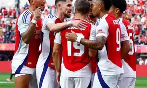 Arsenal come from behind to beat Manchester United in US tour game