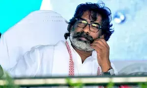 SC to hear on Monday EDs plea challenging bail to Hemant Soren