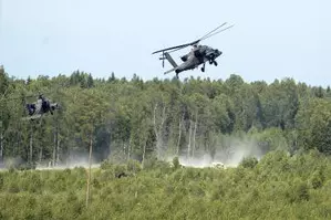 Three US military helicopters make emergency landing in Japan