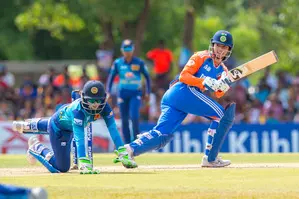Womens Asia Cup Final: Smriti Mandhana, Richa Ghosh lift India to 165/6 vs Sri Lanka Womens Asia Cup Final: Smriti Mandhana, Richa Ghosh lift India to 165/6 vs Sri Lanka