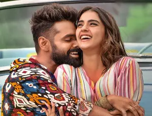 Kya Lafda’ from ‘Double ISMART’ is perfect for monsoon long drives Kya Lafda’ from ‘Double ISMART’ is perfect for monsoon long drives