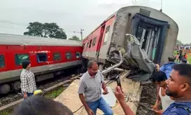Jharkhand train accident: More trains cancelled from Howrah division