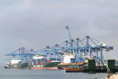 Kenya, Uganda in talks to extend oil pipeline