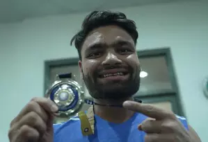 Rinku Singh bags Fielder of the Series medal in Indias series over Sri Lanka Rinku Singh bags Fielder of the Series medal in Indias series over Sri Lanka