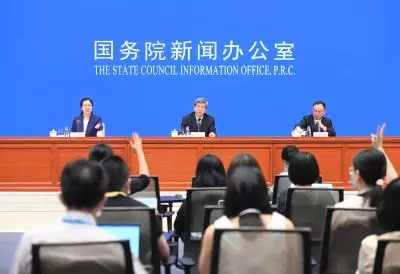 Chinas State Council appoints, removes officials