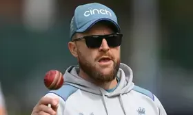 Morgan backs McCullum to take over from Mott as Englands next white-ball coach
