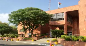 J&K HC summons Ganderbal Deputy Commissioner in criminal contempt case