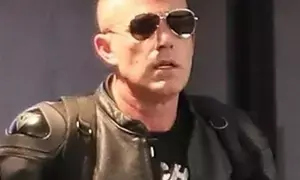 Ben Affleck gets a new look, sports faux-hawk hairdo