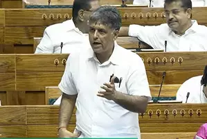Manish Tewari raises Bdesh issue in LS, questions Centre on South Asia stability Manish Tewari raises Bdesh issue in LS, questions Centre on South Asia stability