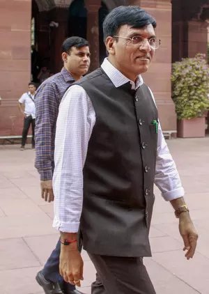 Mandaviya tells officials to speed up job-linked incentive scheme