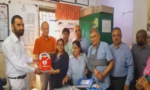 Western Railway installs Automated External Defibrillators for emergency cardiac care at 20 stations