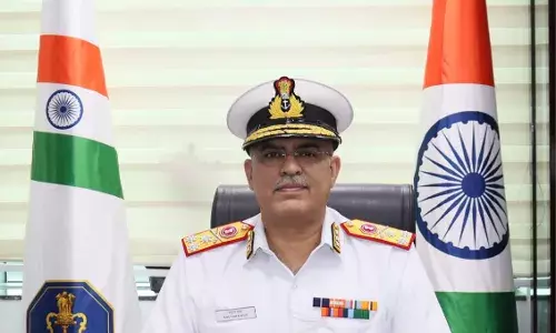 Surgeon Vice Admiral Anupam Kapur Assumes Charge as Director General Hospital Services (Armed Forces)