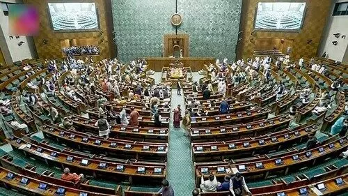 Opposition Unites Against Waqf Board Act Amendment Bill in Lok Sabha Opposition Unites Against Waqf Board Act Amendment Bill in Lok Sabha