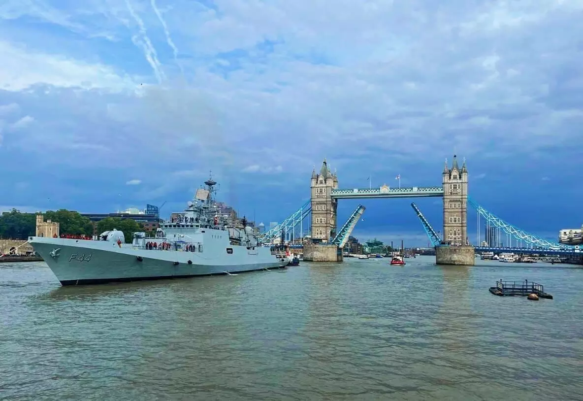INS Tabar Arrives in London for Four-Day Visit, Strengthening India-UK Naval Ties INS Tabar Arrives in London for Four-Day Visit, Strengthening India-UK Naval Ties