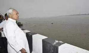 Nitish Kumar inspects rising Ganga in Patna, other state rivers also in spate