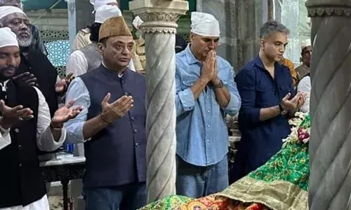 Akshay Kumar Donates Crores for Haji Ali Dargah Renovation