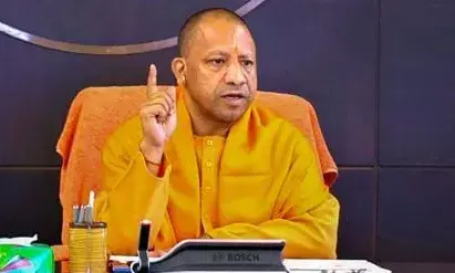 Uttar Pradesh Government Announces Free Bus Travel for Women on Rakshabandhan; CM Yogi Reviews Flood Relief and Law & Order