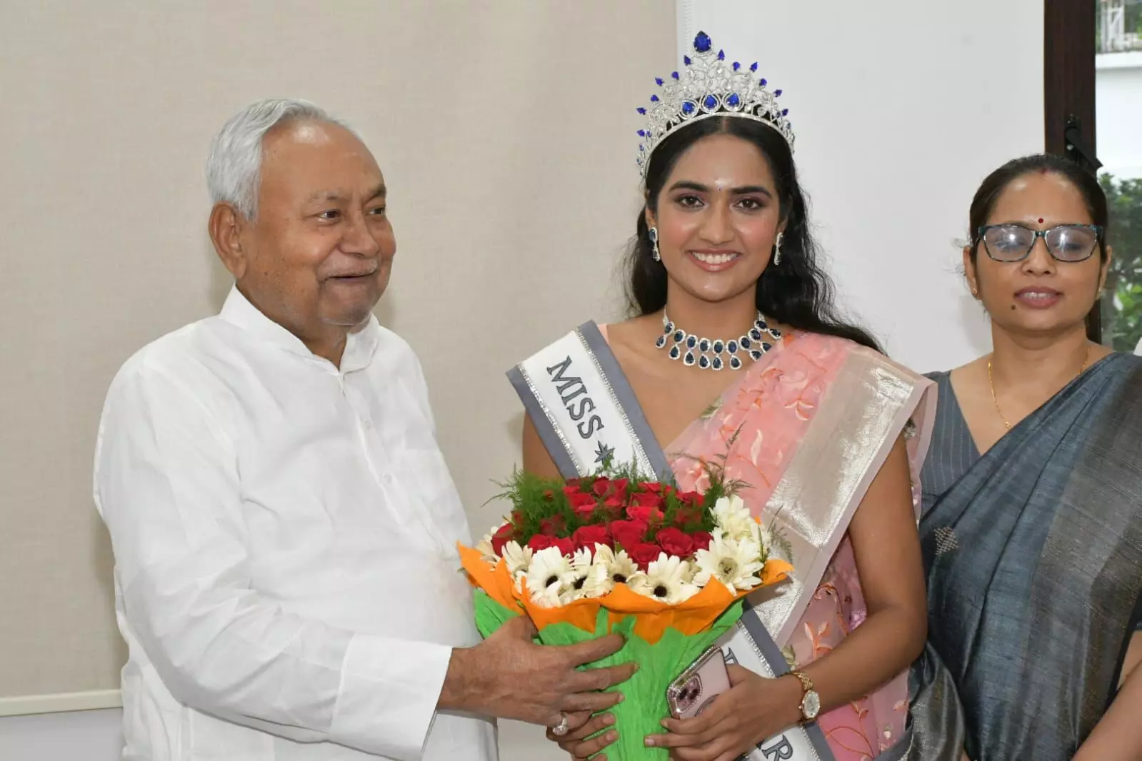 Bihars Kajal Rani Meets CM Nitish Kumar Ahead of Miss Universe India Competition