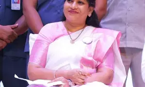 Andhra Pradesh Home Minister escapes unhurt in accident