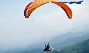 Paragliding accidents kill 3 in Austria