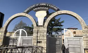 J&K HC grants two days to DC to decide on apology to CJM court