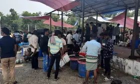 Amid unrest, India-B’desh traders join ‘Border Haat’ in Tripura