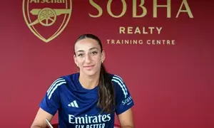 Arsenal sign Sweden striker Rosa Kafaji on long-term deal