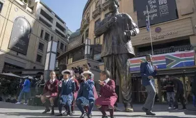 South Africas jobless rate rises to 33.5 per cent