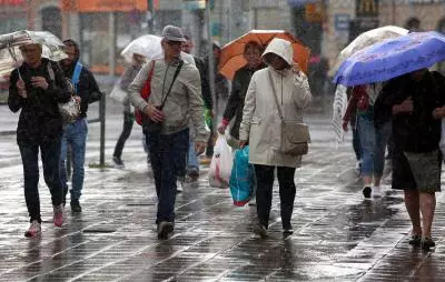 Latvian travellers stranded in Spain, Portugal return home