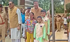 Boman Irani celebrates Independence Day with Mumbai Police