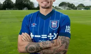 Ipswich Town announce signing of Manchester City midfielder Kalvin Phillips on loan