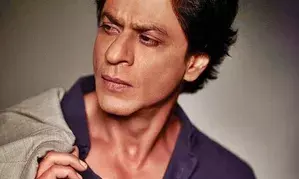 When SRK was taught ‘how to eat biscuits’