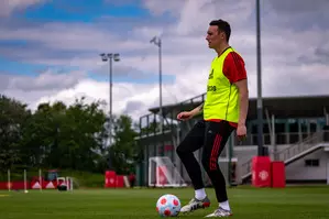 Former Manchester United defender Phil Jones announces retirement at 32, eyes coaching