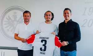 Arthur Theate joins Eintracht Frankfurt from Rennes on loan with option to buy