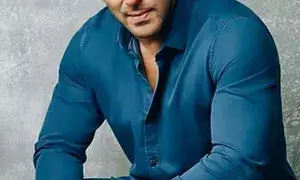 When Salman Khan was addressed as Shah Rukh by this filmmaker