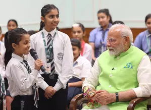 Children share heart-warming moment with PM Modi during Raksha  Bandhan celebrations