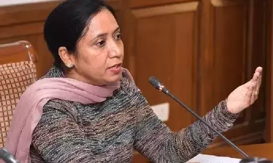 Punjab Minister Distributes Flood Relief as 1.7 Lakh Cusecs Water Release Threatens Fazilka
