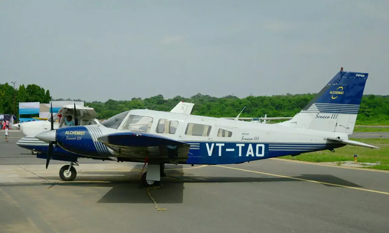 Training Aircraft of Alchemist Aviation Makes Emergency Landing After Losing Contact; Pilot and Trainee Safe