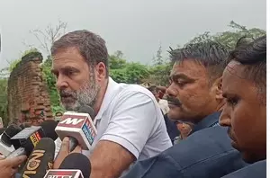 Rahul evades question on Kolkata horror during visit to LS constituency; BJP bristles Rahul evades question on Kolkata horror during visit to LS constituency; BJP bristles
