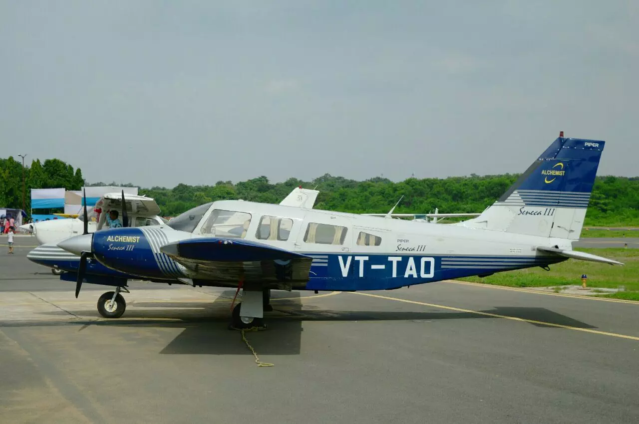 Training Aircraft of Alchemist Aviation Makes Emergency Landing After Losing Contact; Pilot and Trainee Safe